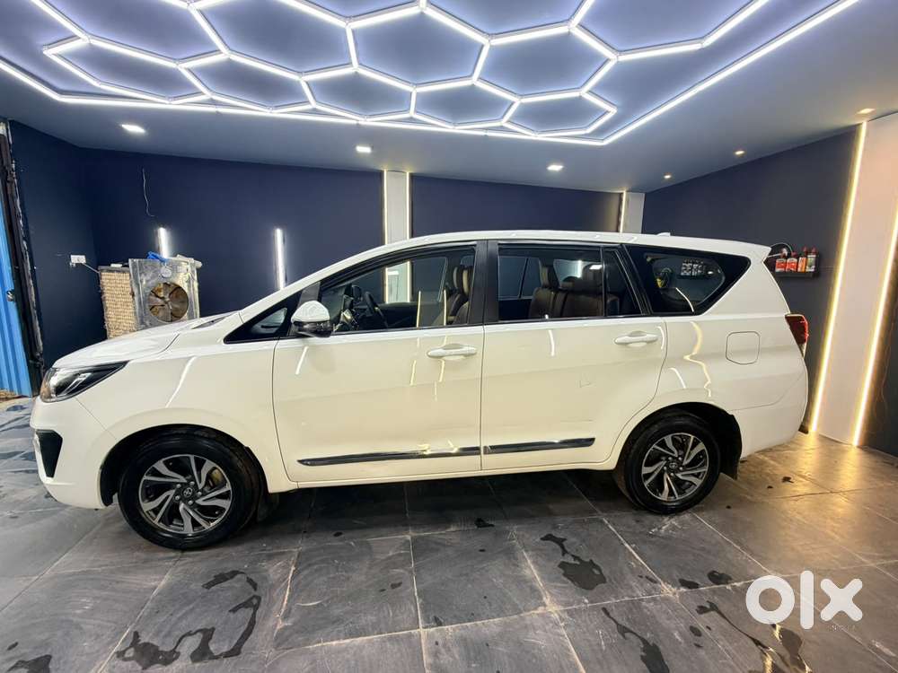 Toyota Innova Crysta 2.4 G Mt 8s, 2021, Diesel