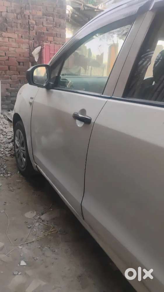 Paiso Ki Jarurat Hai