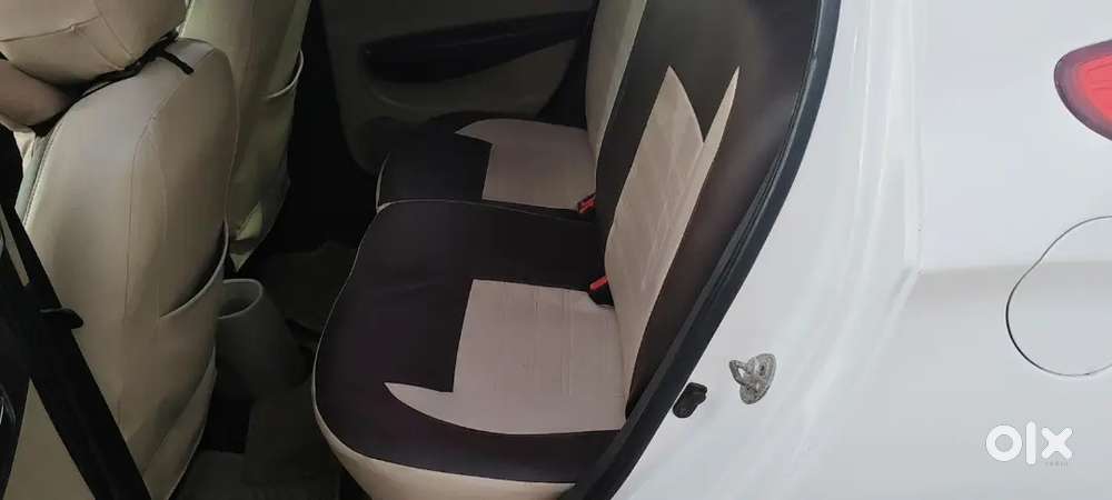 Hyundai I20 Asta Top Model 
2010 Passing Done Till 2030
3rd Owner
