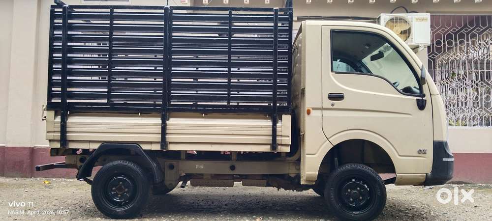 Tata Tiago, 2024, Petrol