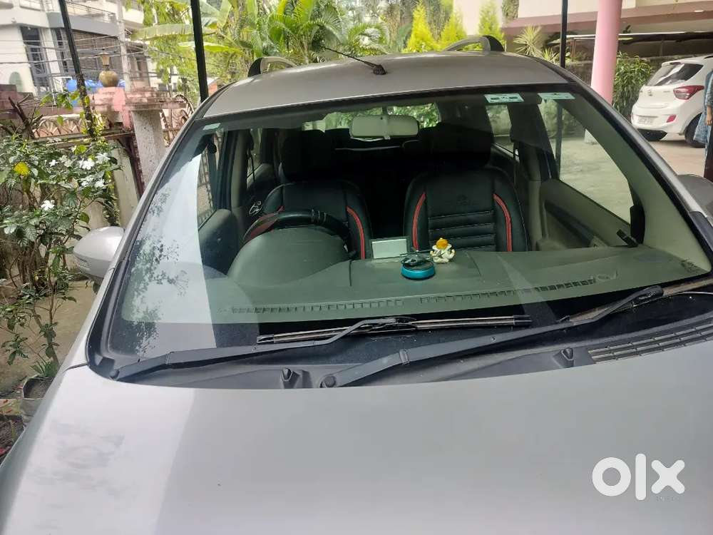 Well Maintained Maruti Ertiga 1.5 Vxi (petrol) Only 43.4 Km Driven.