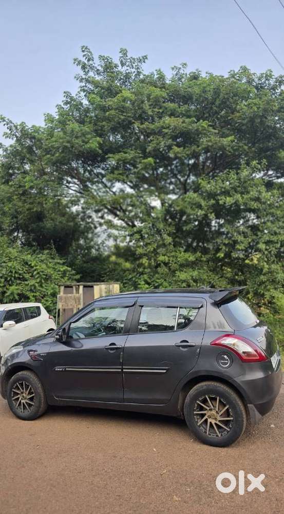 Maruti Suzuki Swift Vxi 1.2 Abs Bs-iv, 2015, Petrol