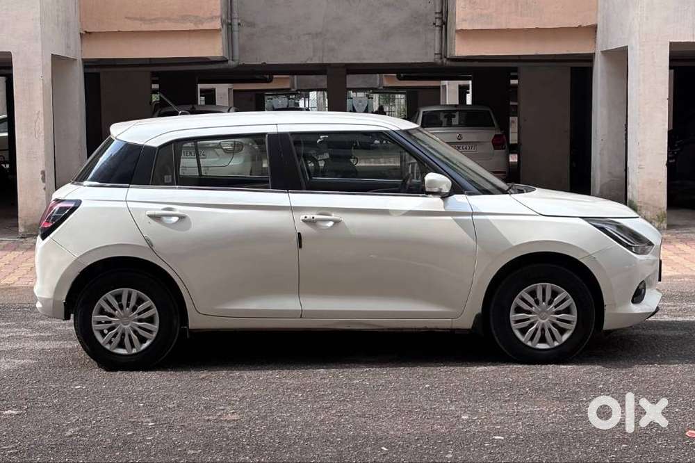 Maruti Suzuki Swift 1.2 Vxi (o), 2024, Petrol