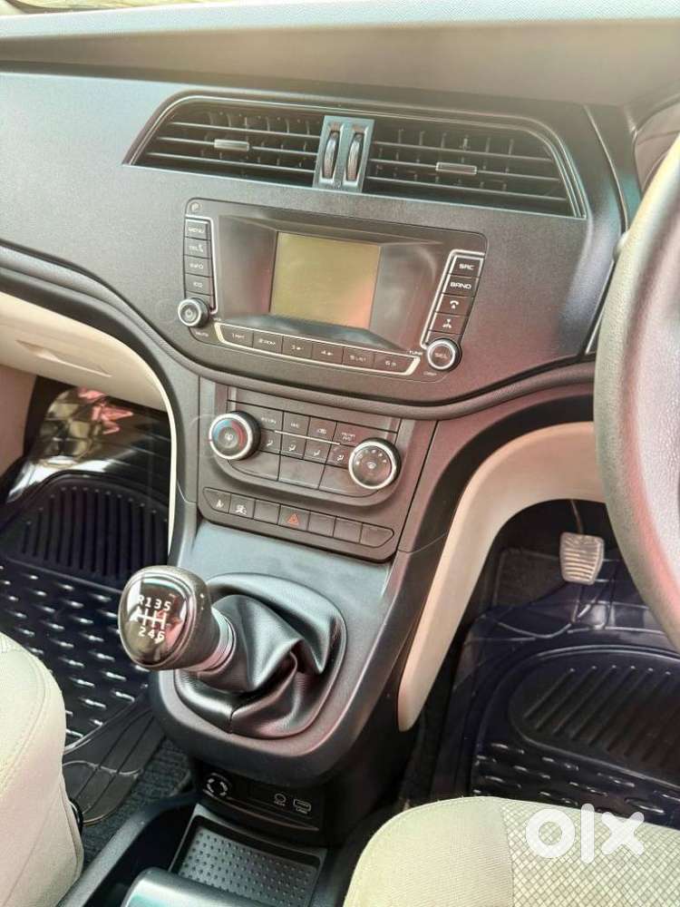 Mahindra Marazzo M4, 2020, Diesel