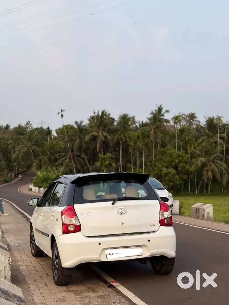 2017 Nov Model Etios Liva Vx Dual Tone
