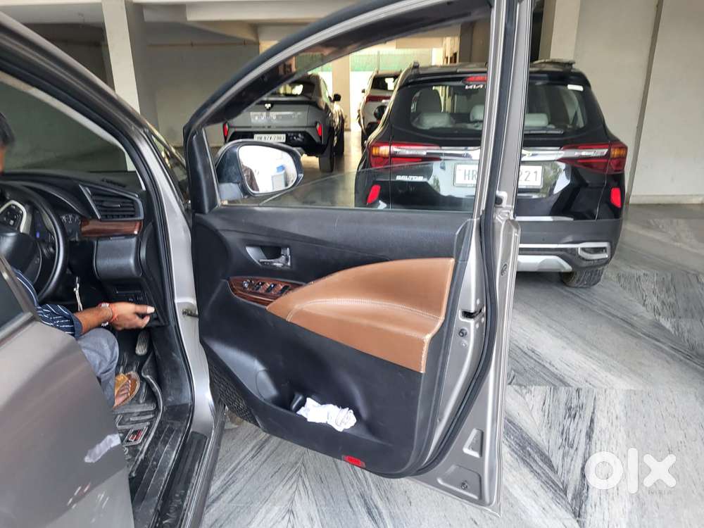Toyota Innova Crysta 2.8 Gx At 7 Str, 2019, Diesel