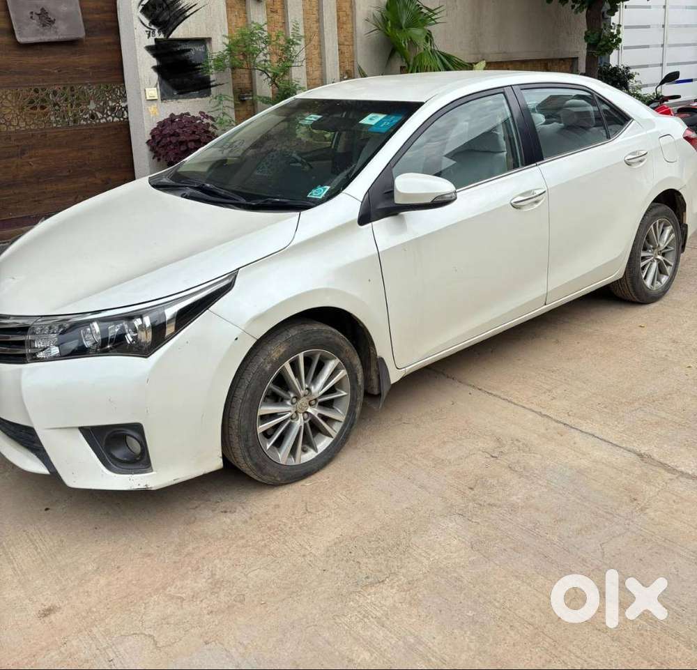 Toyota Corolla Altis (2015) &ndash; Excellent Condition And Well-maintained