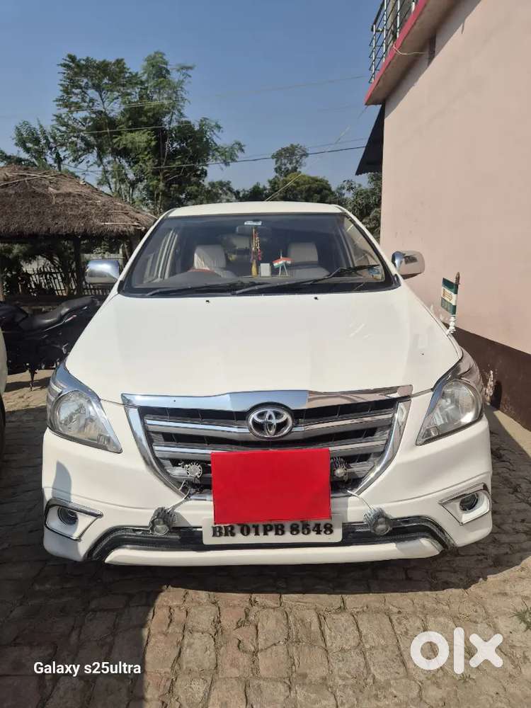 Toyota Innova 2015 Diesel 150000 Km Driven