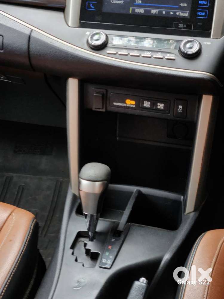 Toyota Innova Crysta 2.8 Gx At, 2016, Diesel