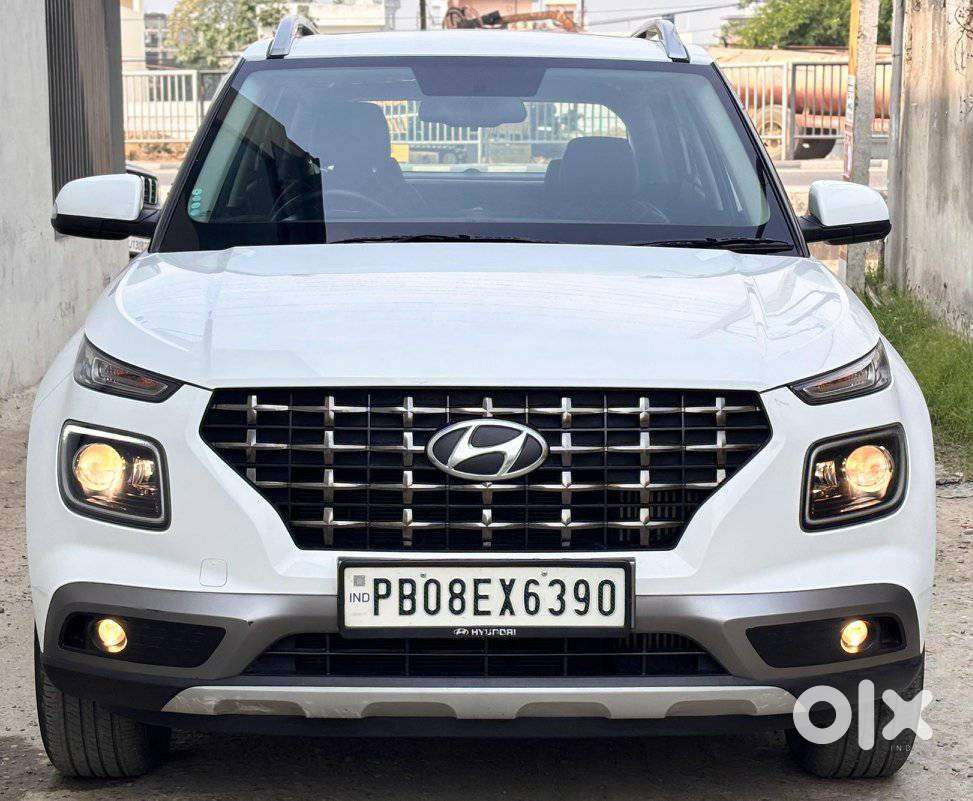 Hyundai Venue, 2022, Petrol