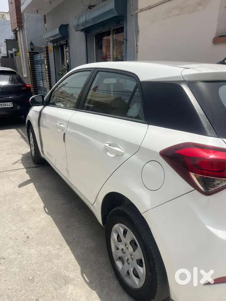 Hyundai Elite I20 2014 Petrol 94500 Km Driven, Singel Hand Drive ,