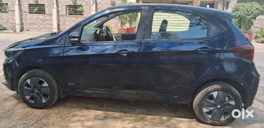 Tata Tiago 1.05 Revotorq Xz, 2025, Electric