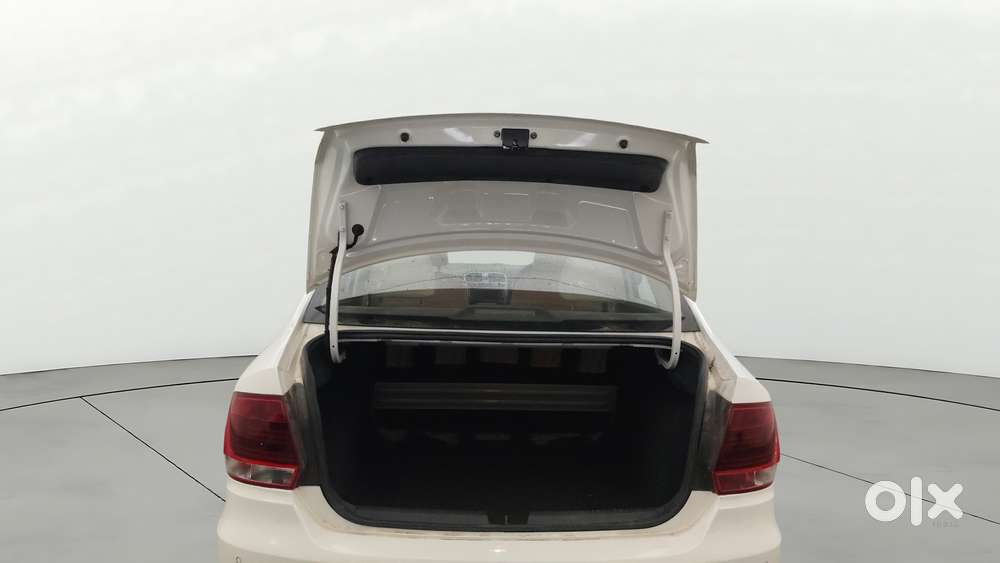 Volkswagen Vento Petrol Highline At, 2017, Petrol