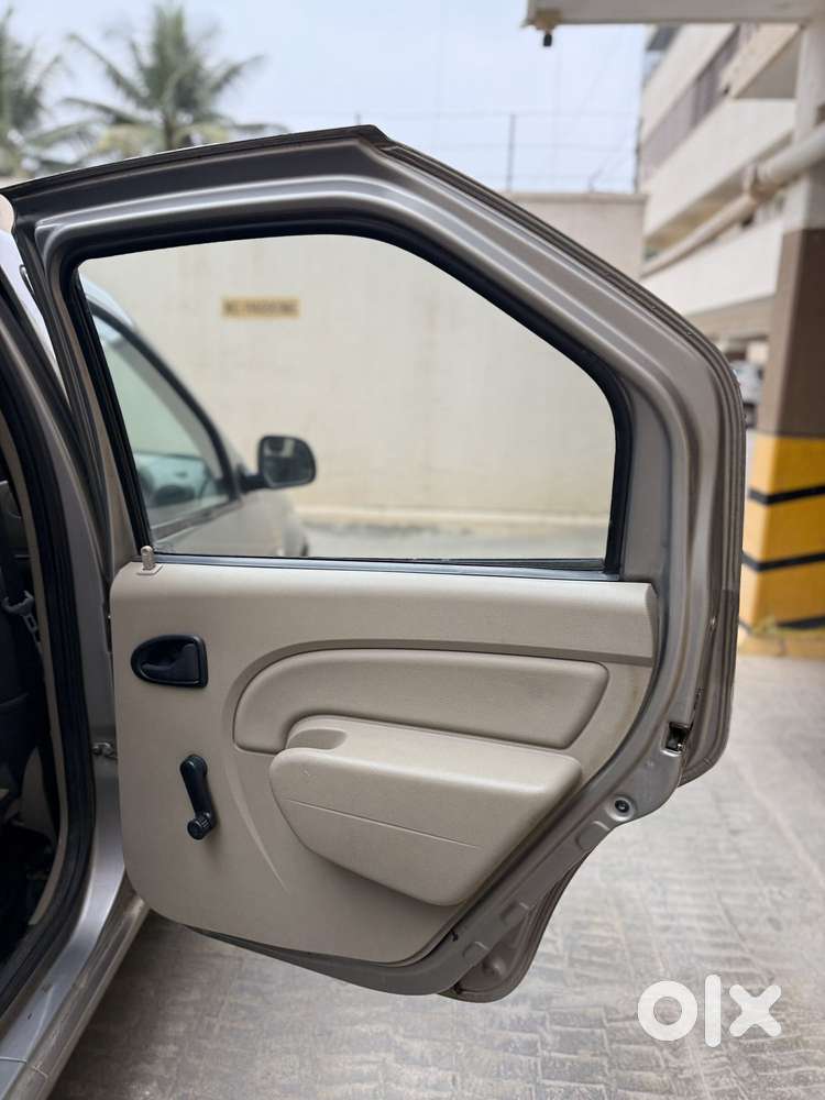 Mahindra Renault Logan Edge 1.4 Glx, 2007, Petrol
