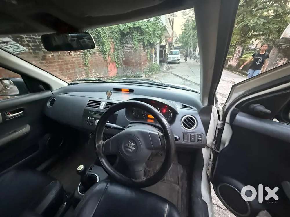 Maruti Suzuki Dzire Tour 2011