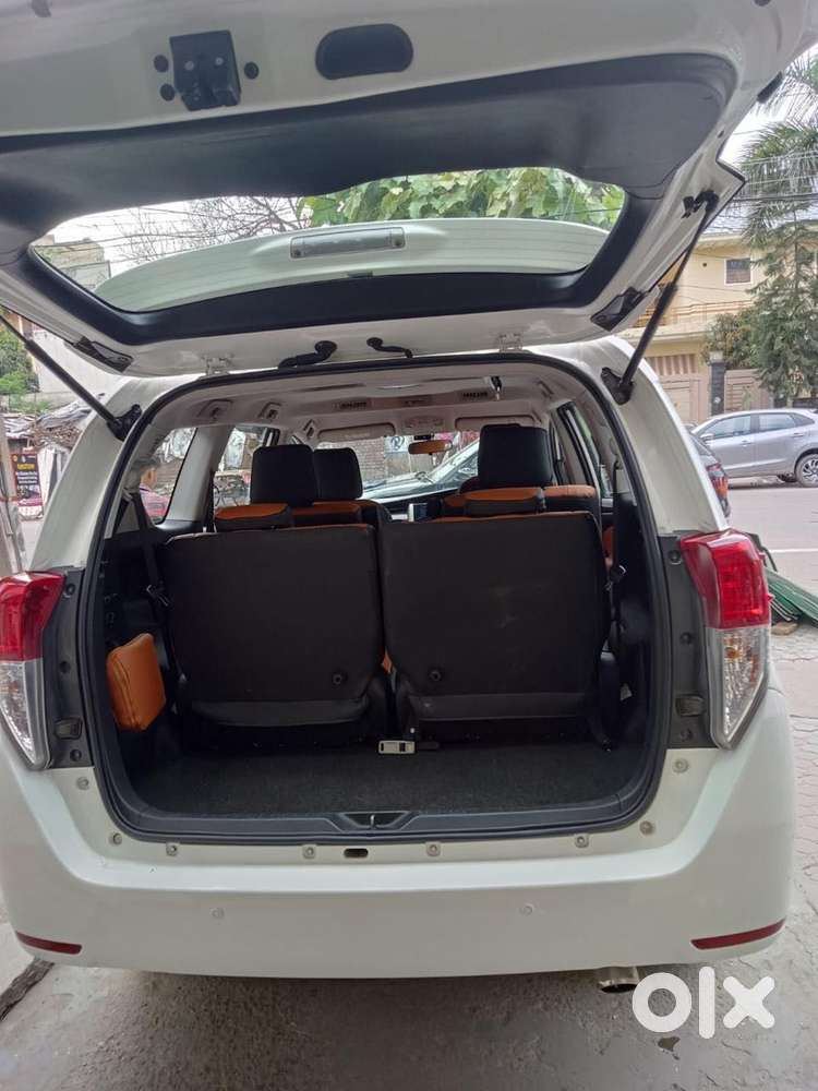 Toyota Innova Crysta 2.7 Gx Mt, 2019, Diesel