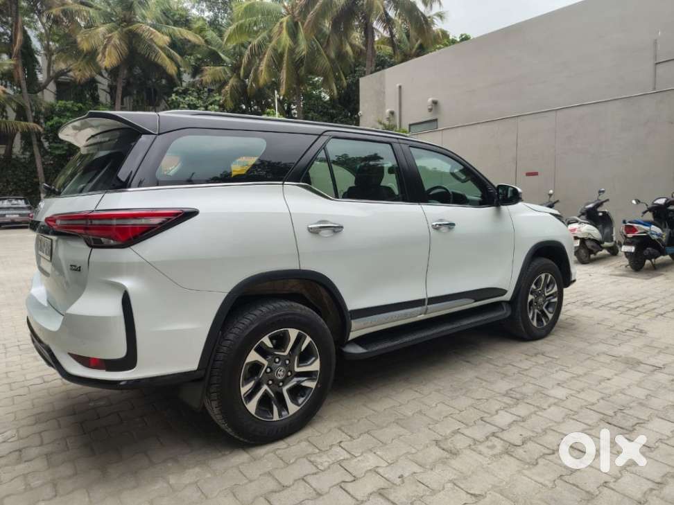 Toyota Fortuner Legender 4x4 At 2.8, 2024