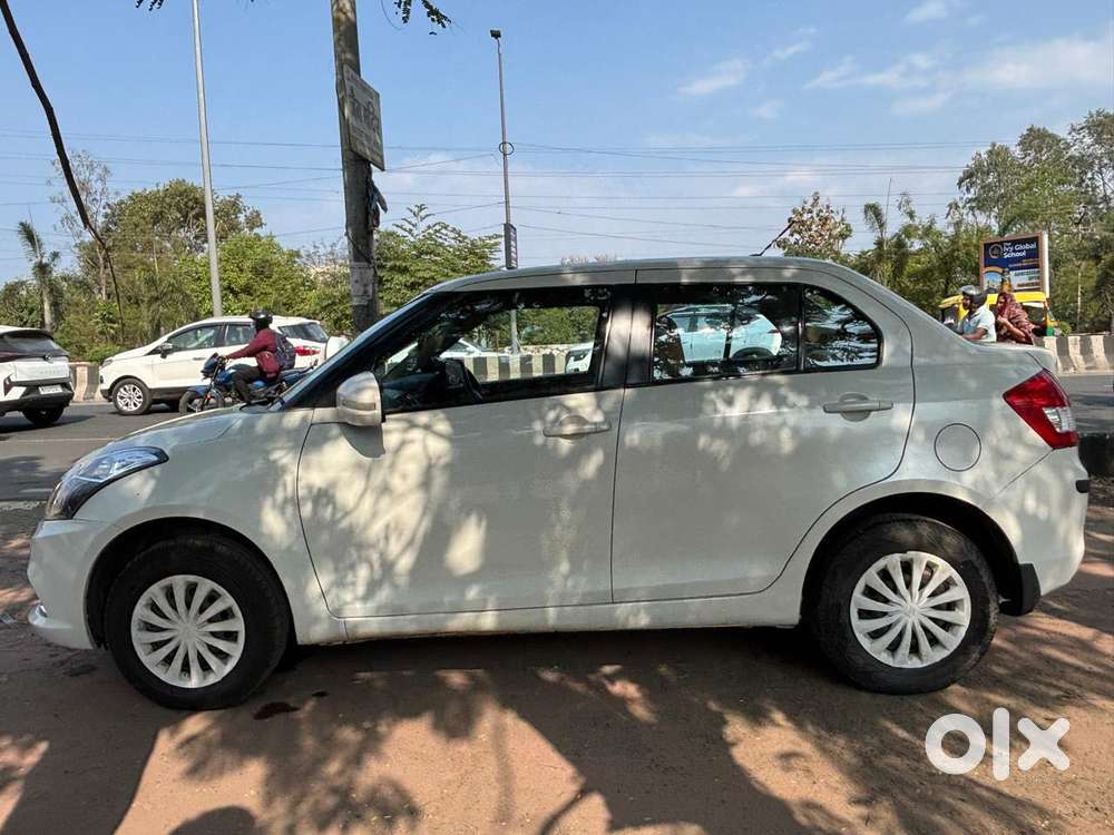 Maruti Suzuki Swift Dzire 1.3 Vxi, 2015, Petrol