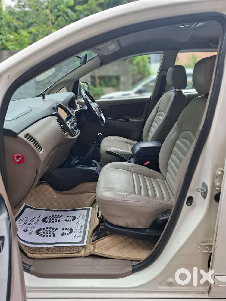 Toyota Innova 2.5 G (diesel) 8 Seater, 2015, Diesel