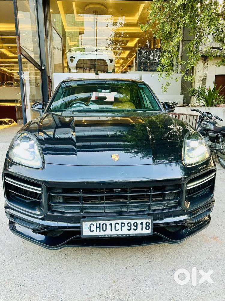 Porsche Cayenne V6 Tiptronic, 2023, Petrol