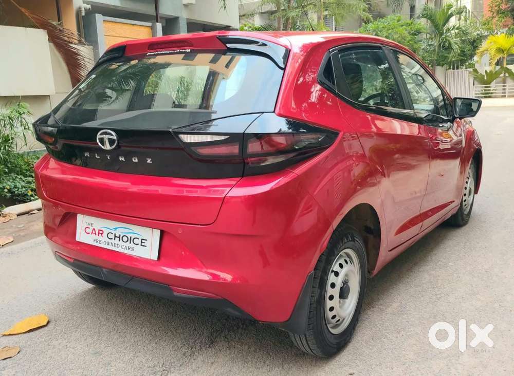 Tata Altroz 1.2 Xe, 2021, Petrol