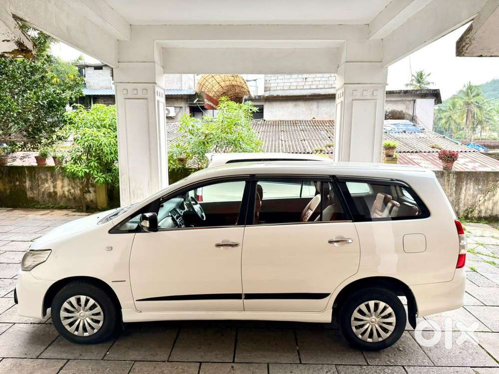 Toyota Innova 2.5 G (diesel) 7 Seater Bs Iv, 2016, Diesel