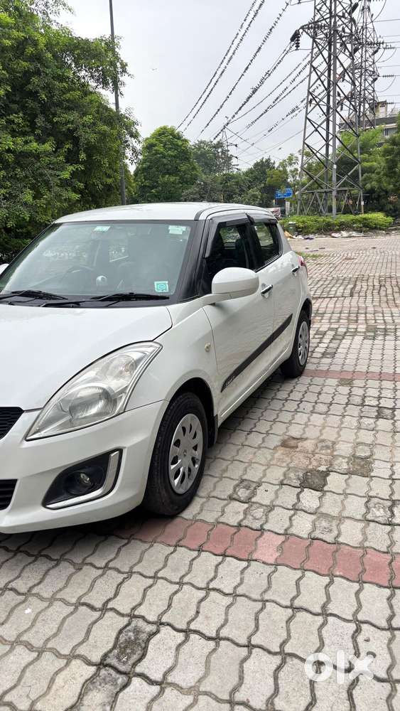 Maruti Suzuki Swift Lxi Optional-o, 2017, Cng & Hybrids