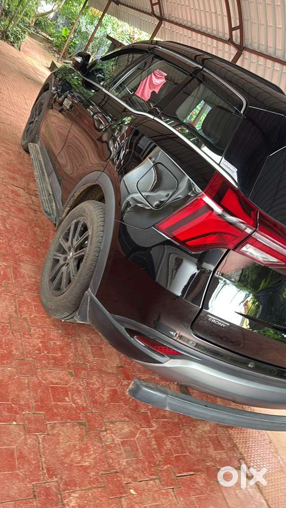 Mahindra Xuv700 Petrol 2026