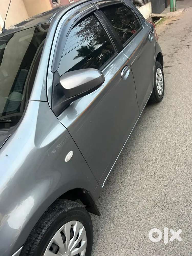 Toyota Etios Liva 2013 Petrol Well Maintained