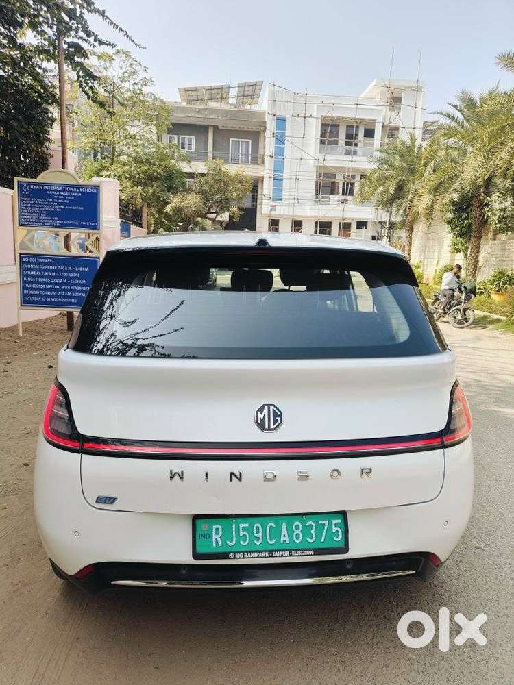Mg Windsor Ev Essence, 2024, Electric