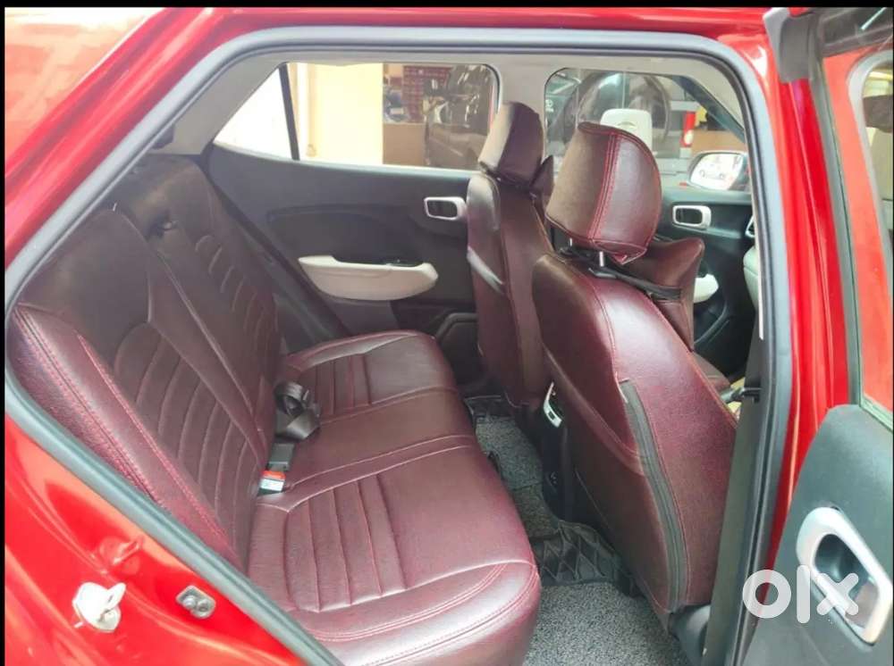 Hyundai Venue 2022 Petrol 61500 Km Driven