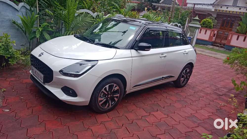 2025 July Month Swfit Zxi Plus Dual Tune Six Air Bag Very Low Odometer