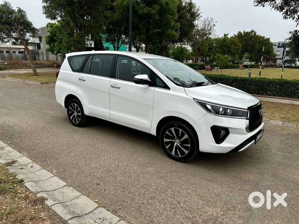 Toyota Innova Crysta