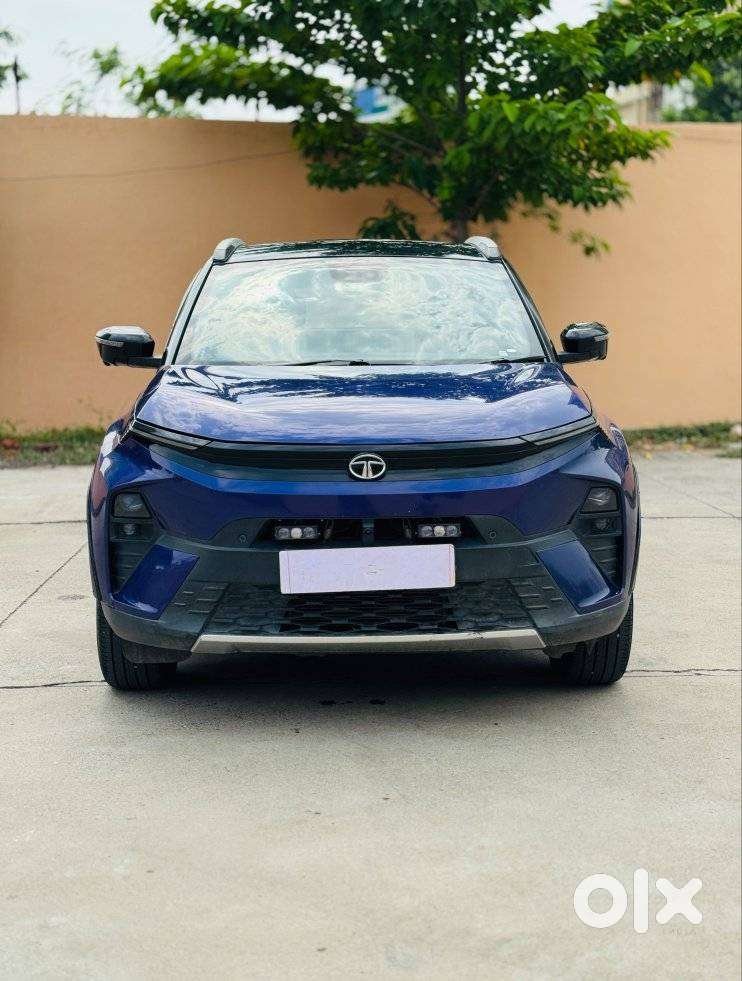 Tata Nexon Fearless Plus Purple 1.5 Revotorq Diesel 6mt Dual Tone, 2..
