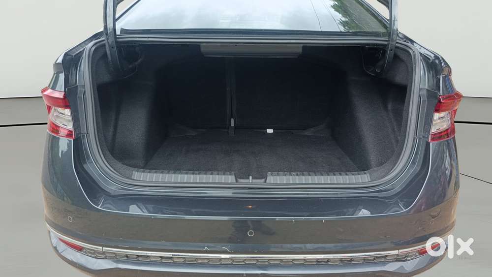 Skoda Slavia Style 1.0l Tsi At, 2024, Petrol