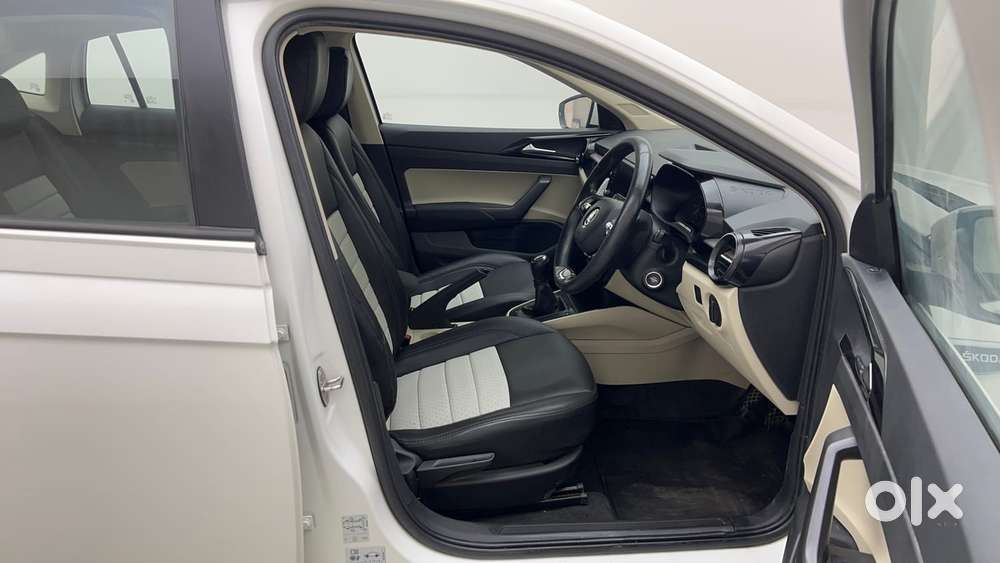 Skoda Slavia Ambition 1.0l Tsi Mt, 2022, Petrol