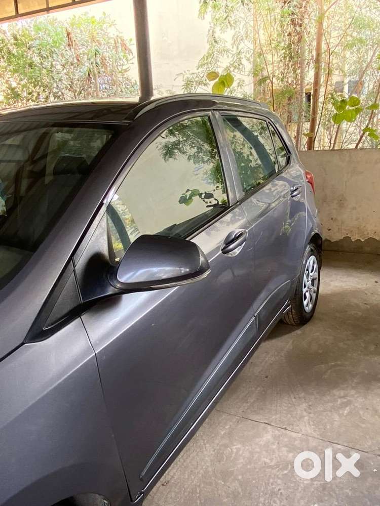 Hyundai Grand I10 2017 Petrol Well Maintained