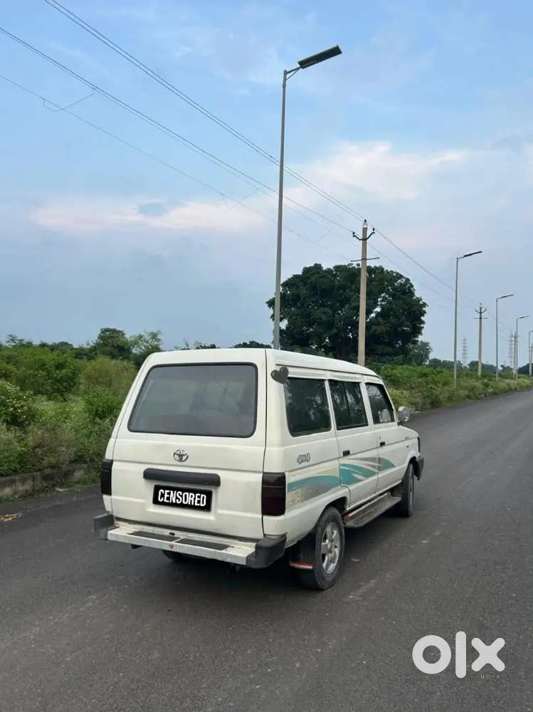 Toyota Qualis