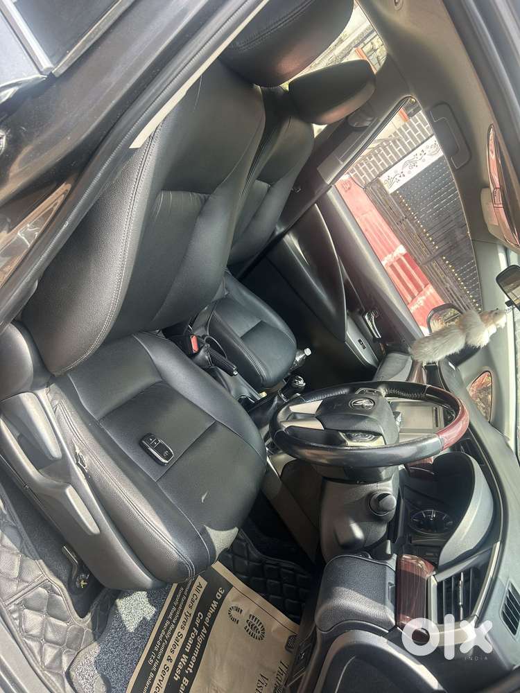 Toyota Innova Crysta 2.4 V 7 Str, 2016, Diesel