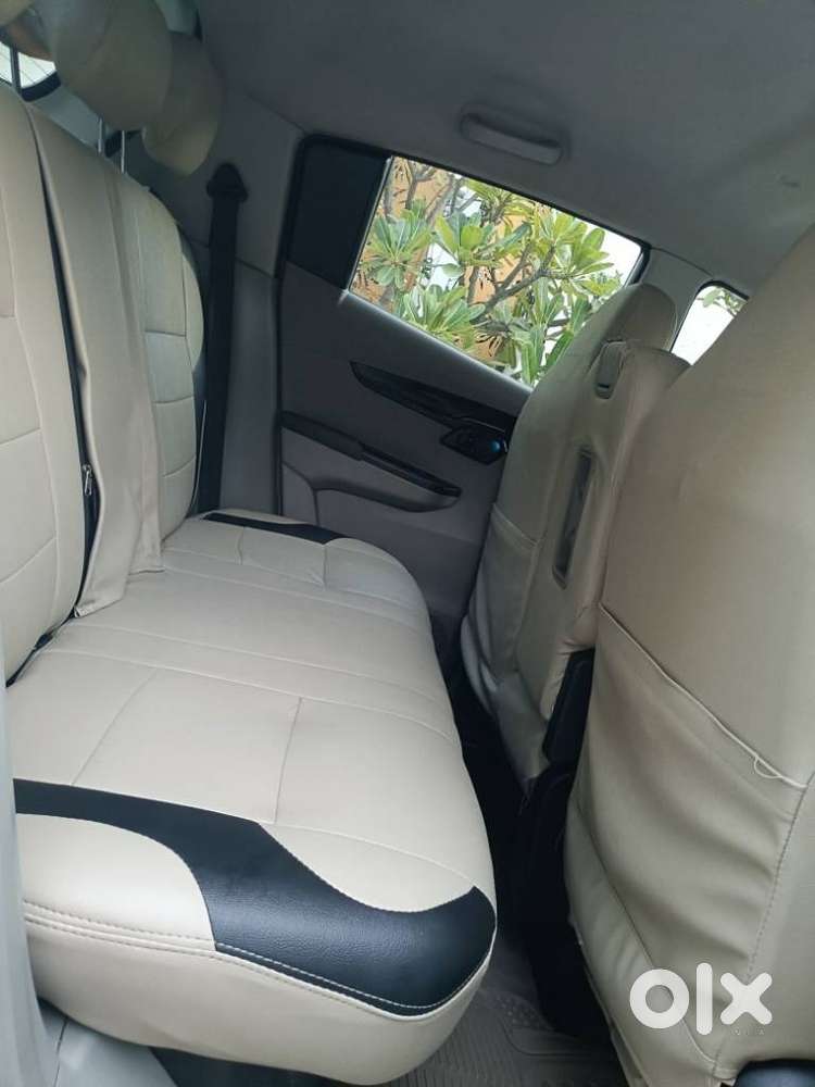 Mahindra Kuv 100 K8 5str, 2018, Petrol