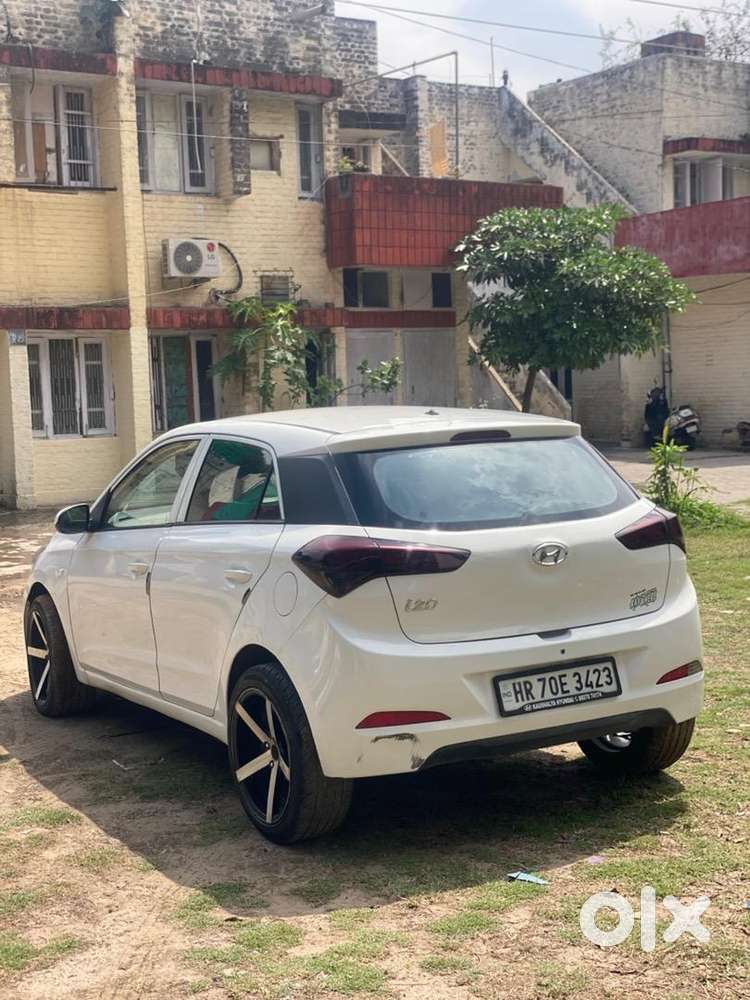Hyundai I20 2015 Diesel 107000 Km Driven