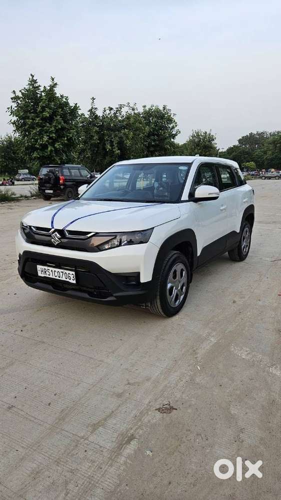 Maruti Suzuki Brezza 1.5 Lxi Smart Hybrid, 2024, Petrol
