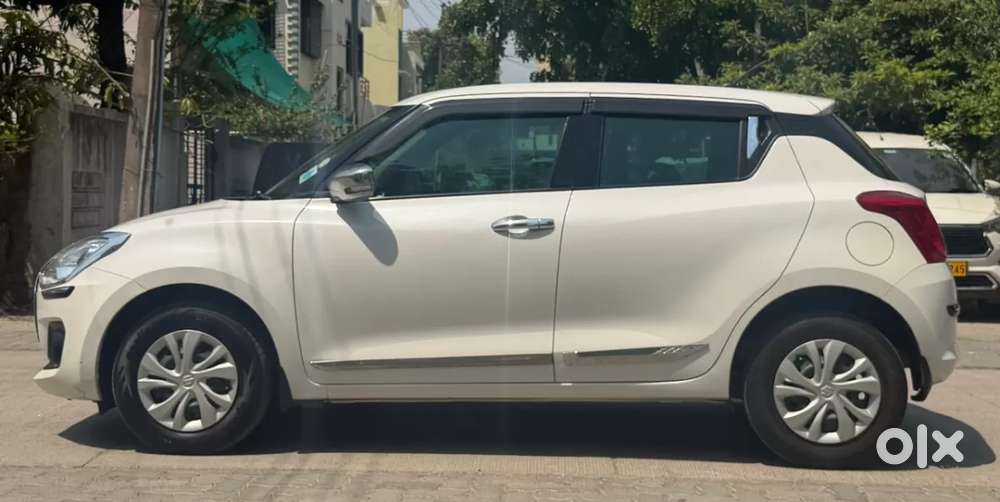 Maruti Suzuki Swift Vxi, 2021, Petrol