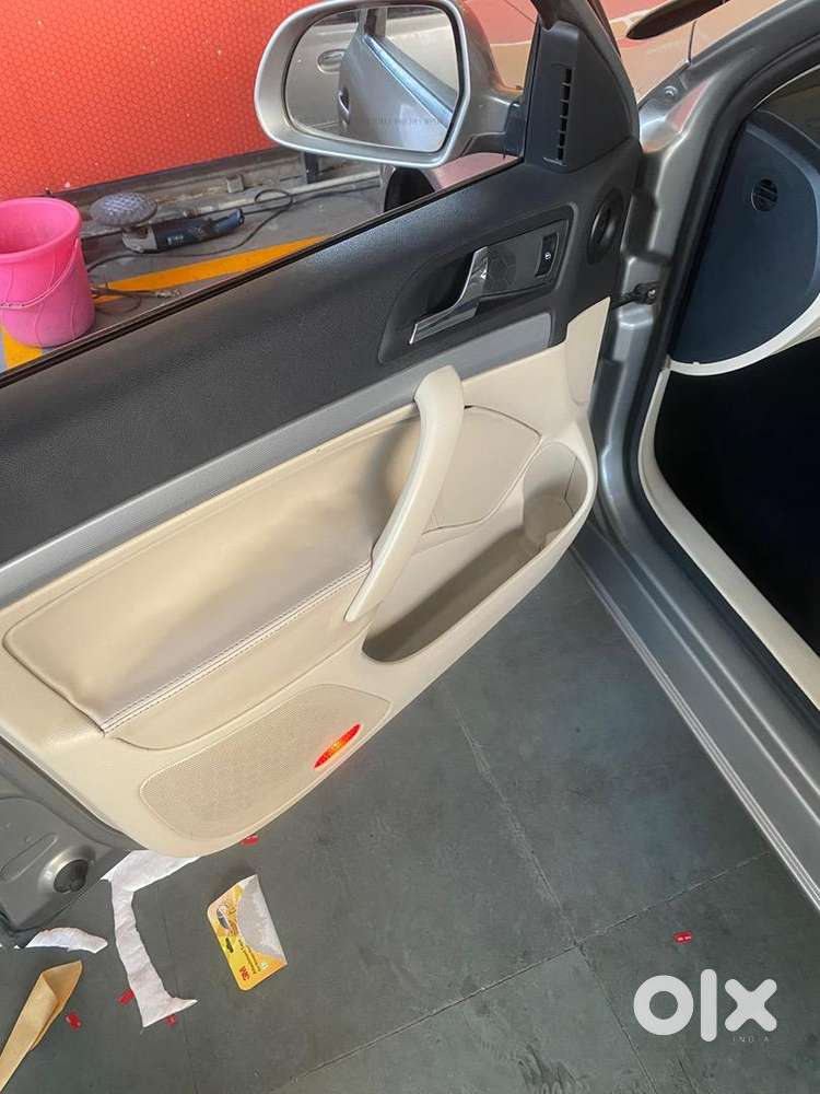 Skoda Laura : Built To Perform - Designed To Impress