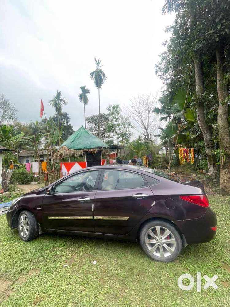 Hyundai Fluidic Verna 2011 Diesel 100200 Km Driven