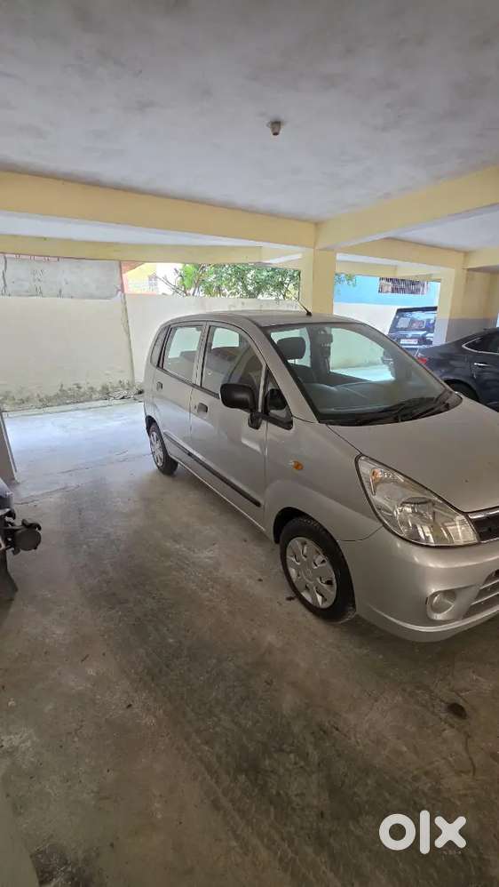 Maruti Suzuki Zen Estilo 2010