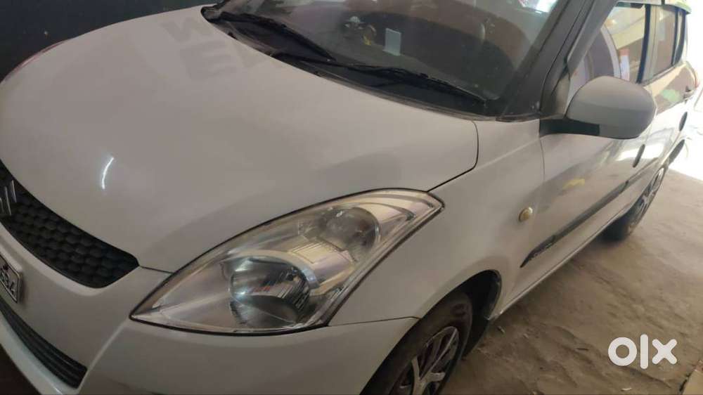 Maruthi Suzuki Swift Lxi