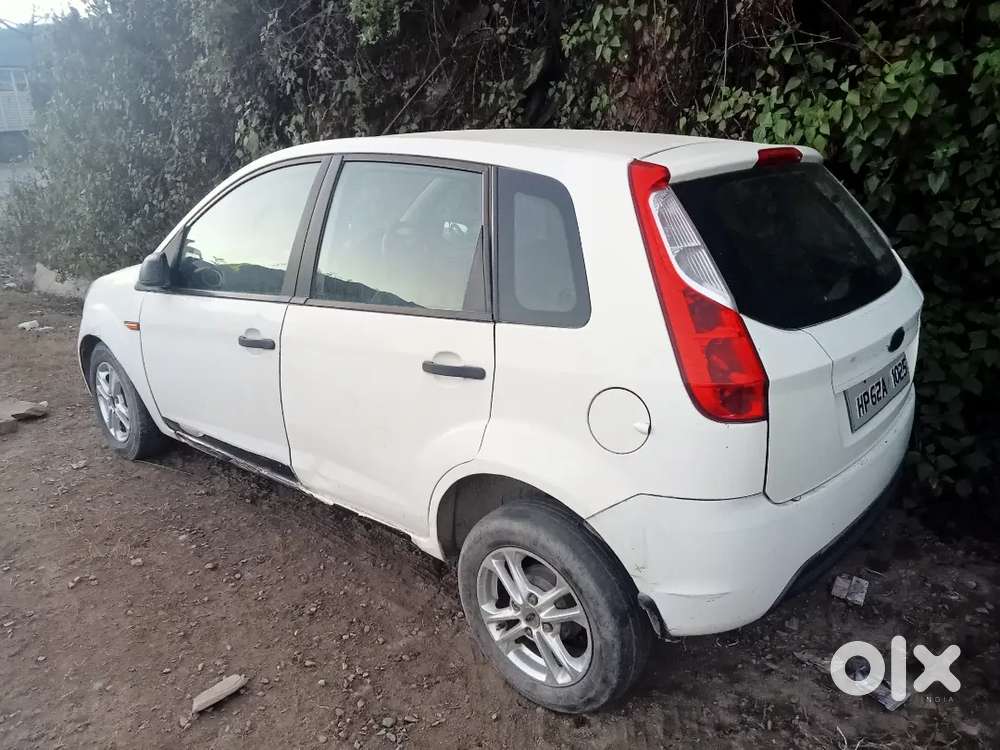 Ford Figo 2011 Petrol 100000 Km Driven