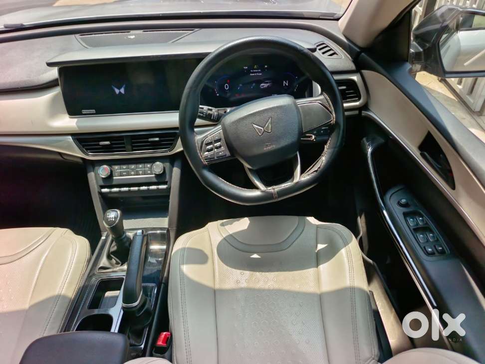 Mahindra Xuv700 2.2 Ax 5 Diesel Mt 7 Str, 2022, Diesel