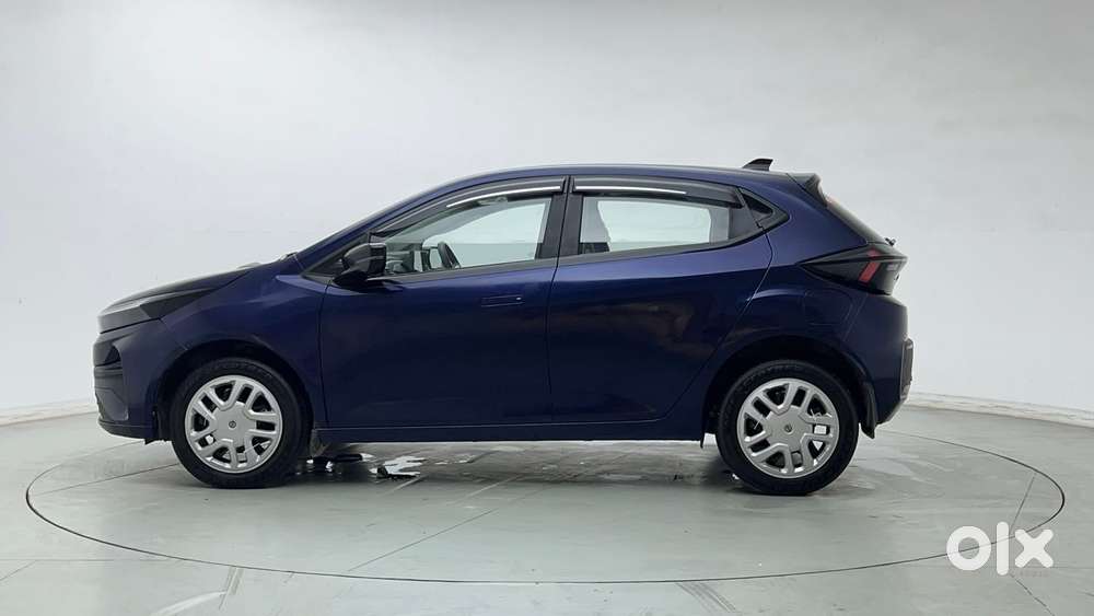 Tata Altroz 1.2 Xza Petrol Dct, 2025, Petrol